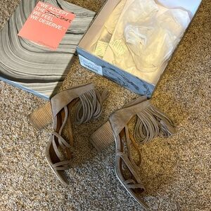 Jeffrey Campbell Shoes //